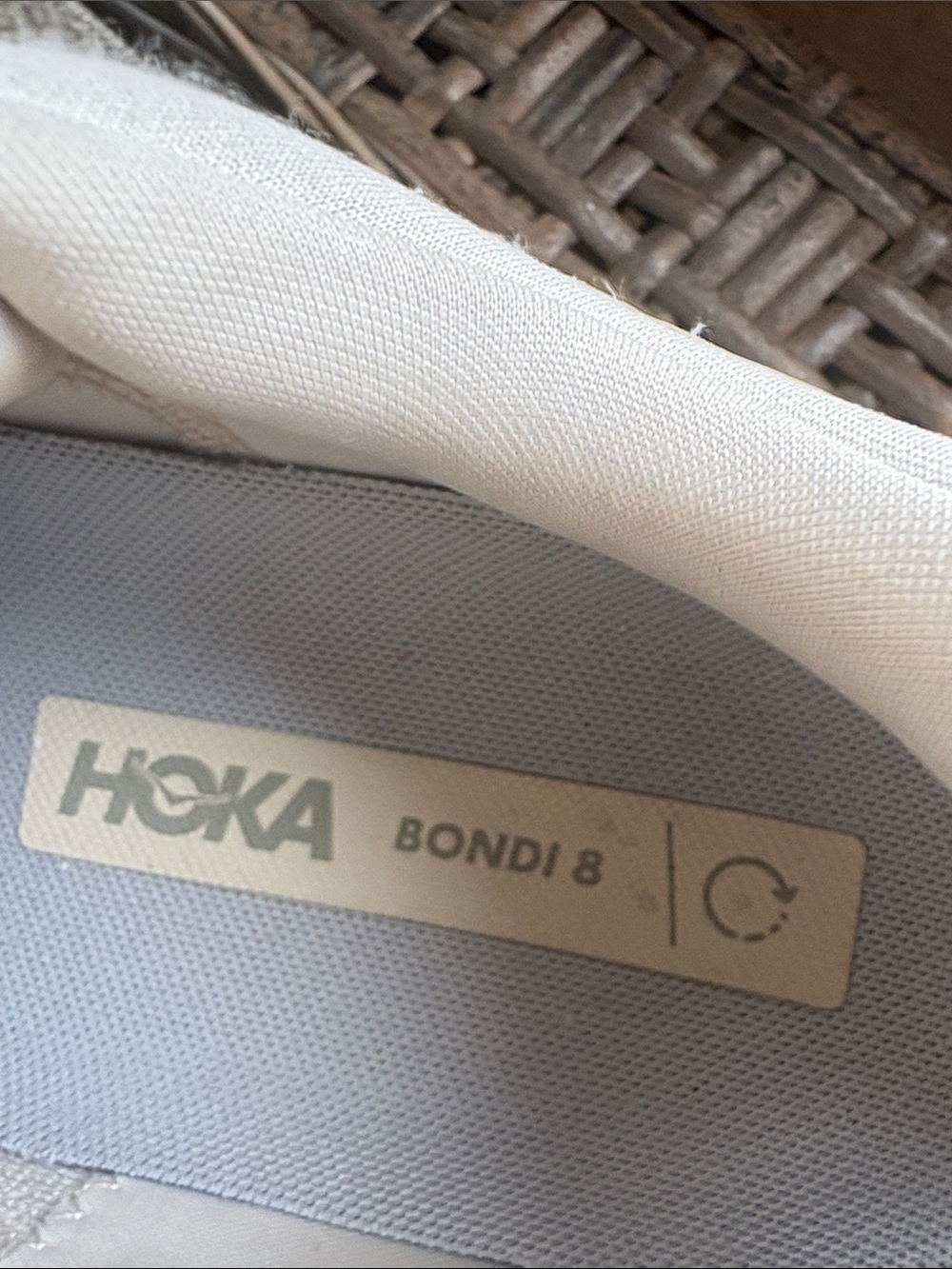 Hoka MEN'S BONDI 8 | OATMILK / BARLEY; Sz: 9 2E; EUC - Picture 6 of 14